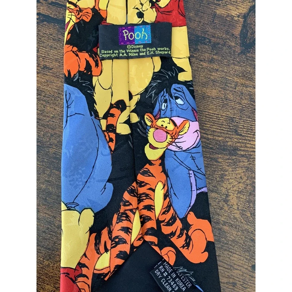 Vintage Disney Winnie The Pooh Tigger Eeyore Piglet Neck Tie 56